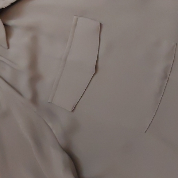 Ann Taylor flowy blouse - Picture 5 of 7